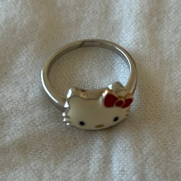 Hello Kitty Ring - Picture 6 of 10